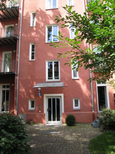 Ligsalzstr. 13  Fassade Hof unten