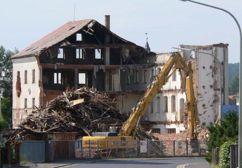 Teilabbruch der ehemaligen Fabrik 2008 - Buerogebaeude