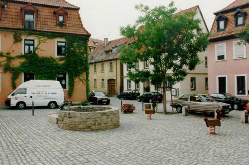 Gaenseplatz mit Brunnen