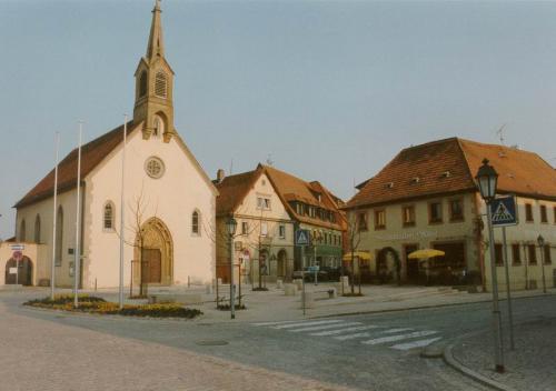 Oberer Markt Platz vor Kirche